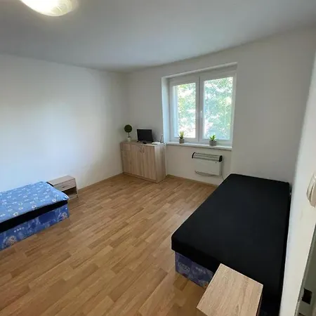 Apartmany - Skolni Хомутов Экстерьер фото