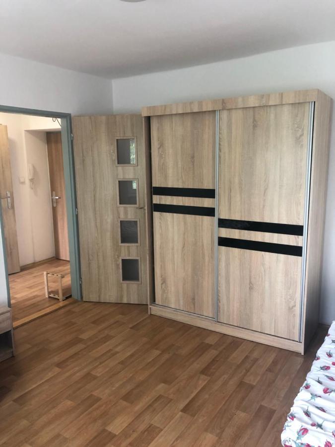 - Skolni Apartment Chomutov